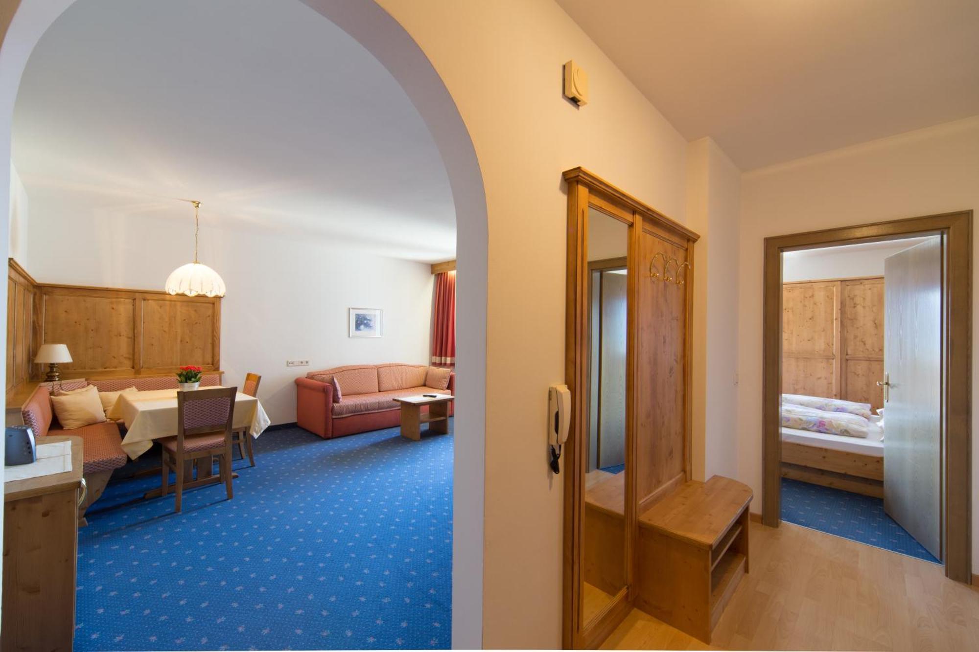 Residence Krone Schenna Rum bild
